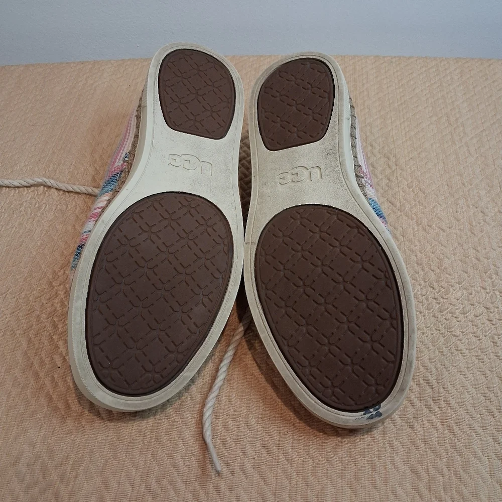 Ugg Size 9.5 Eyan ll Serape Espadrille Stipes Shoes Small Flaw